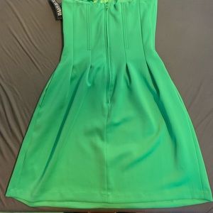 Cute strapless green dress ☺️